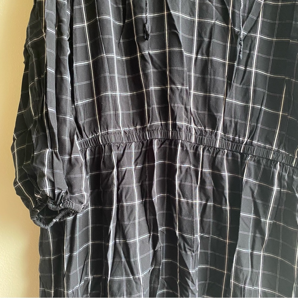 Old Navy Black Plaid Waist-Defined Tie-Neck Plus-Size Dress - Picture 15 of 16